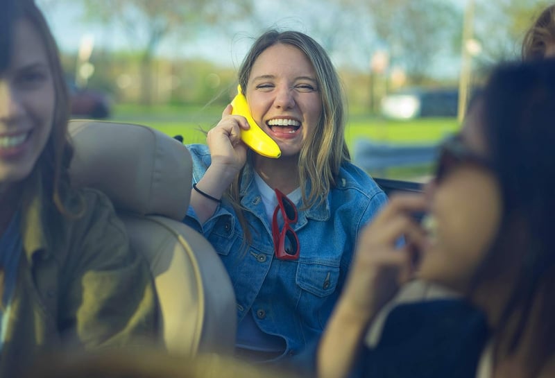 Bluetooth Banana Handset for iPhone & Android Devices