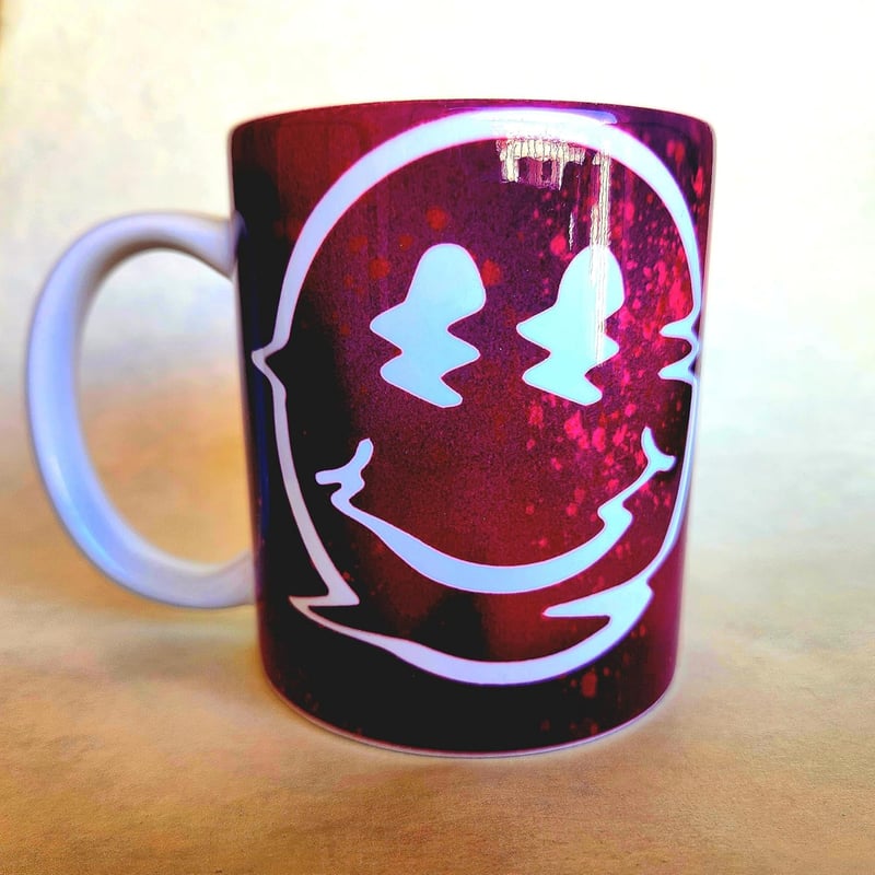 Melting Smiley Face Mug - Dishwasher & Microwave Safe