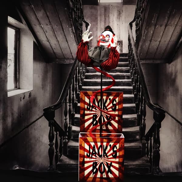 Life-Size Talking Clown Jack in The Box - Halloween Animatronic