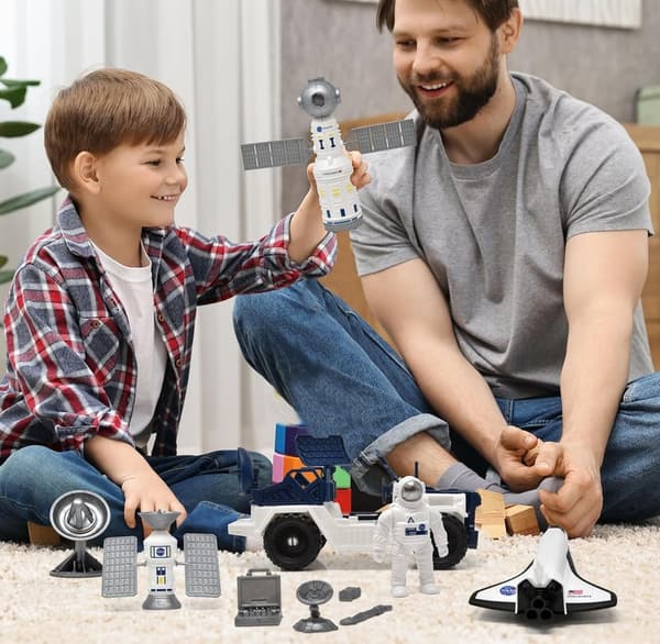 NASA Space Shuttle Astronaut Action Figure Toy for Kids