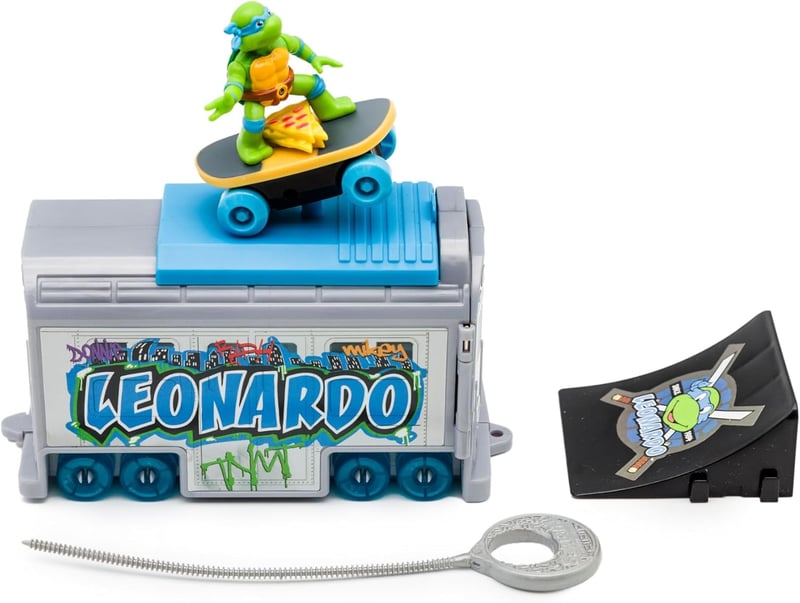 Teenage Mutant Ninja Turtles Leonardo Launch & Shred Toy
