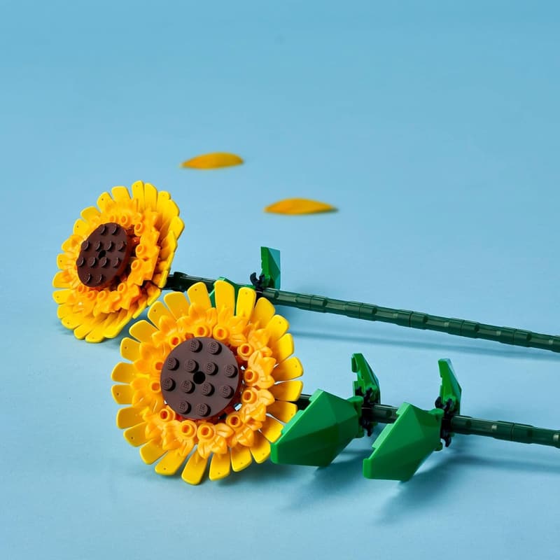 LEGO Sunflowers Building Toy for Kids Ages 8+ - Fun Plant Decor