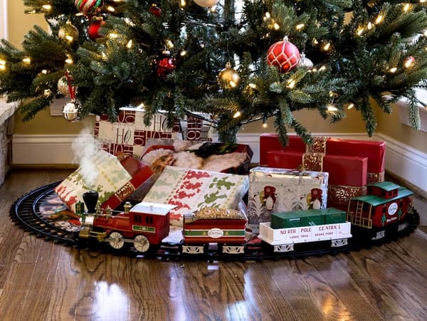Battery-Operated North Pole Toy Train Set with Bluetooth Effects
