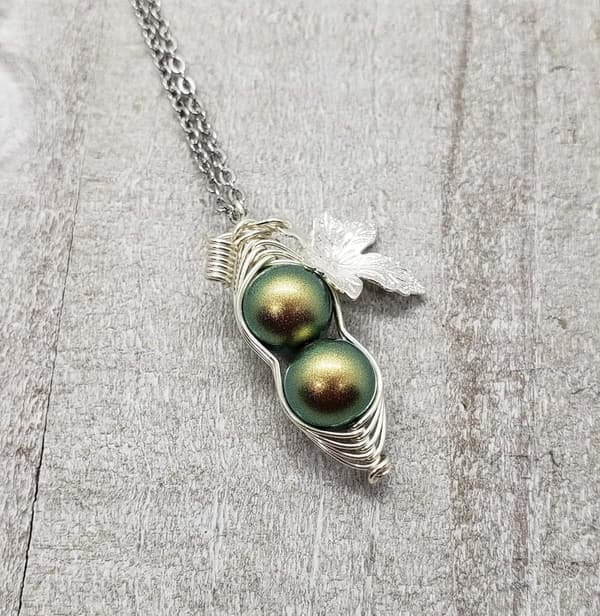 August Birthstone Silver Leaf Peapod Necklace with Pearls