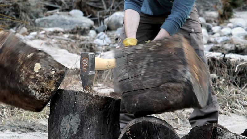 Heavy Duty 6.25 lbs Saxon Splitting Axe - Made in Germany