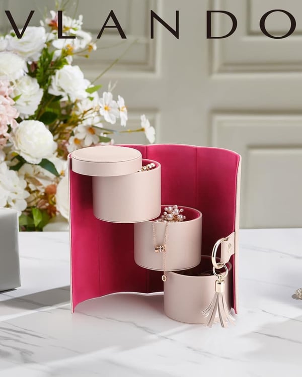 Travel Jewelry Case for Women - Essential Gift for Couples and Friends