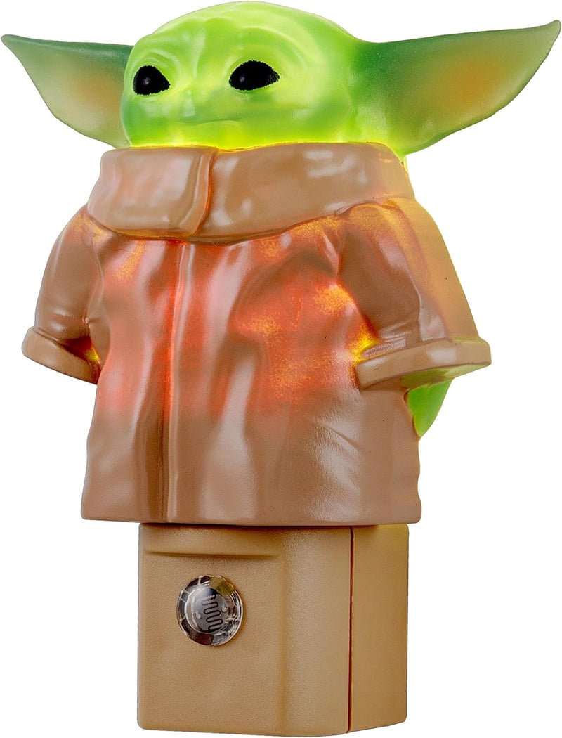 Baby Yoda LED Night Light with Dusk to Dawn Sensor
