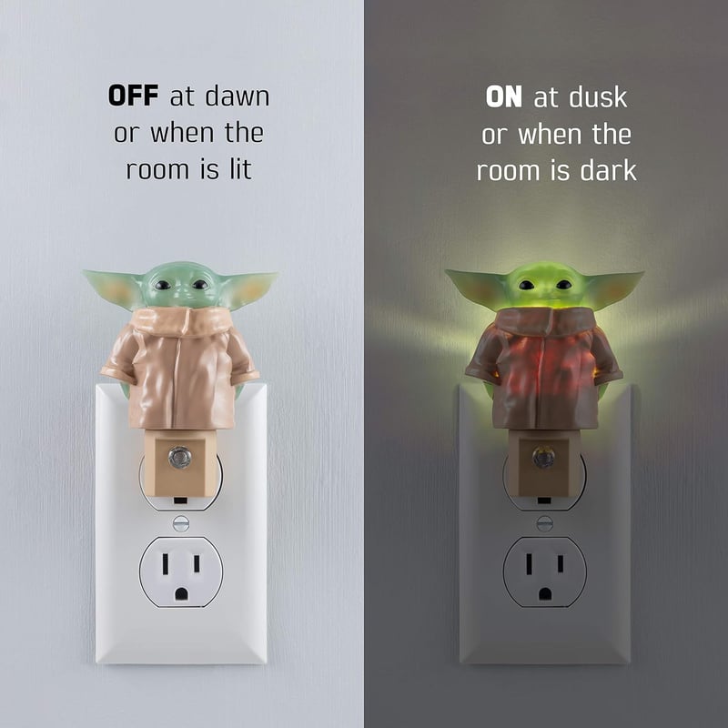 Baby Yoda LED Night Light with Dusk to Dawn Sensor