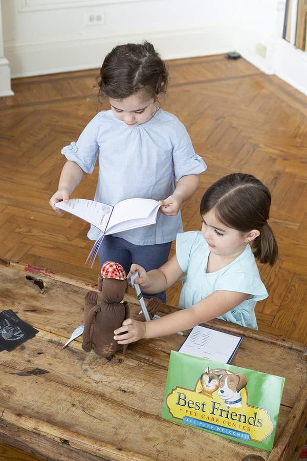 Veterinarian Pretend Play Set for Creative Imagination, Ages 3+