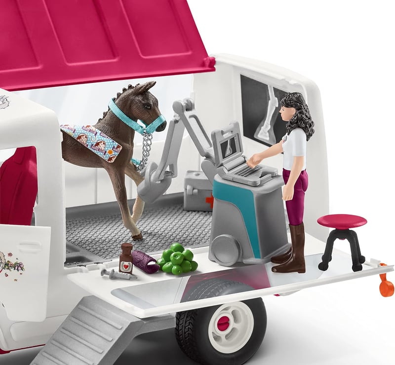 Mobile Vet Playset with Hanoverian Foal & X-Ray Kit for Kids 5+