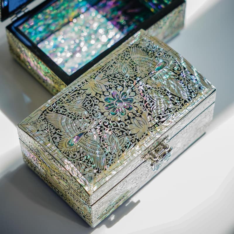 Mother of Pearl Trinket Box for Women - Abalone Shell Design