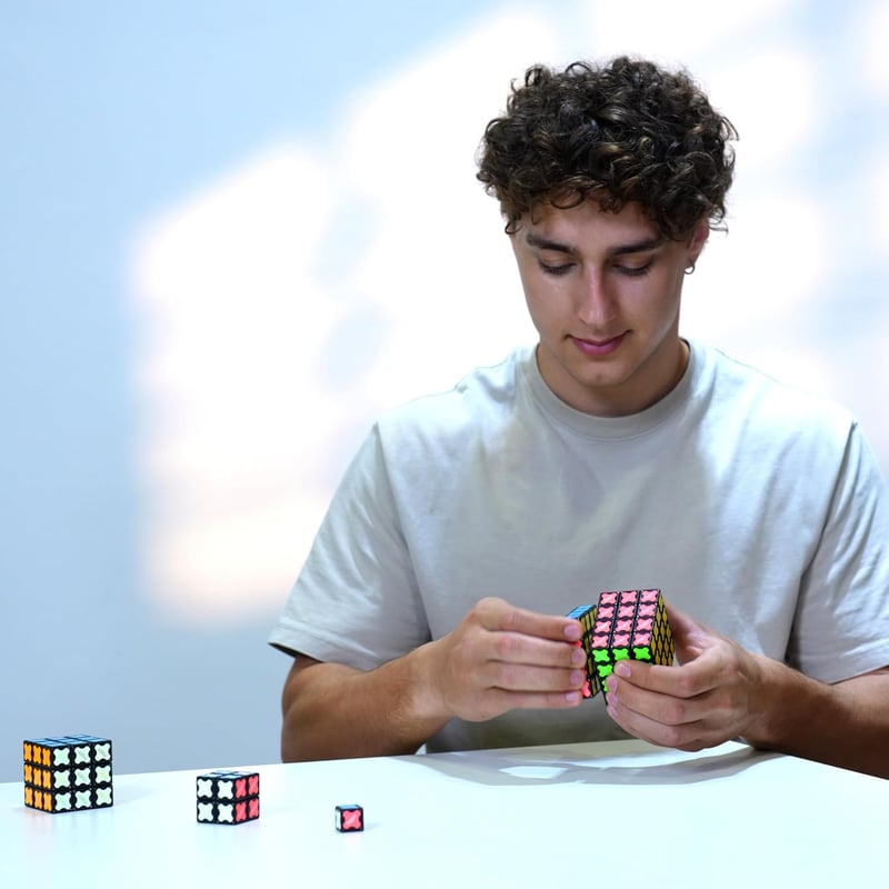 Magnet Cube 4x4 - 560 Magnets, 9-in-1 Transformable Toy