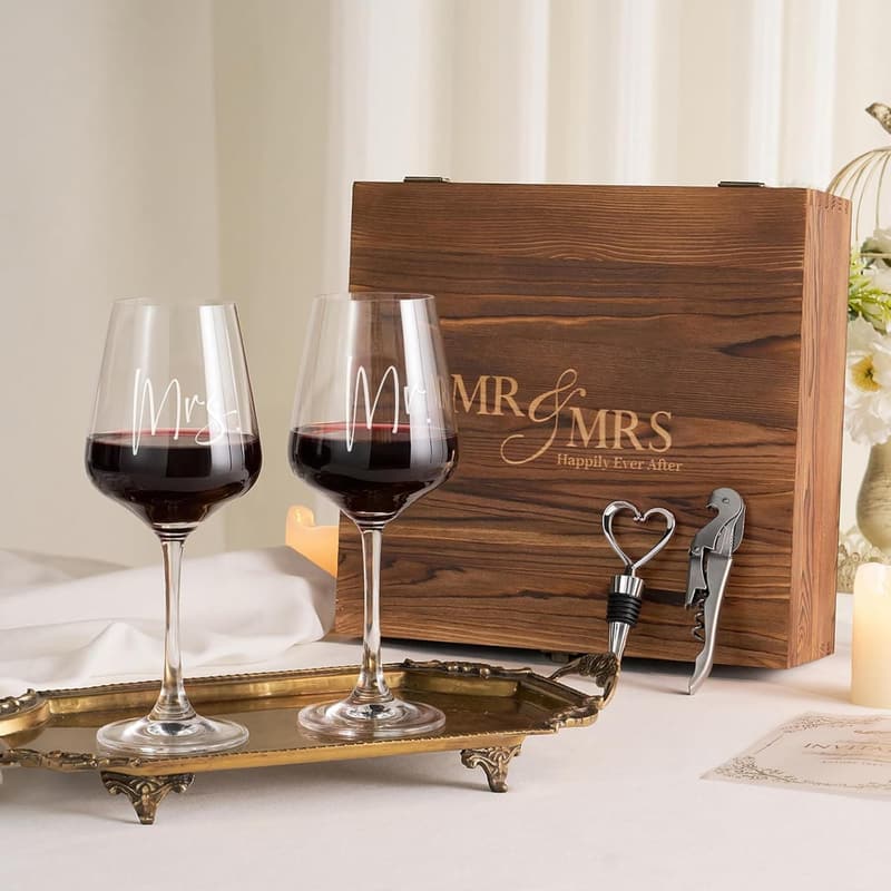 Wedding Gift Set: Engraved Wine Glasses for Couples