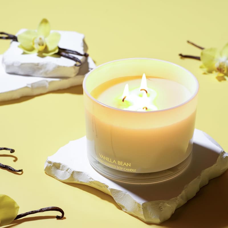 Luxury Vanilla Soy Candle - Large 3-Wick Aromatherapy Gift