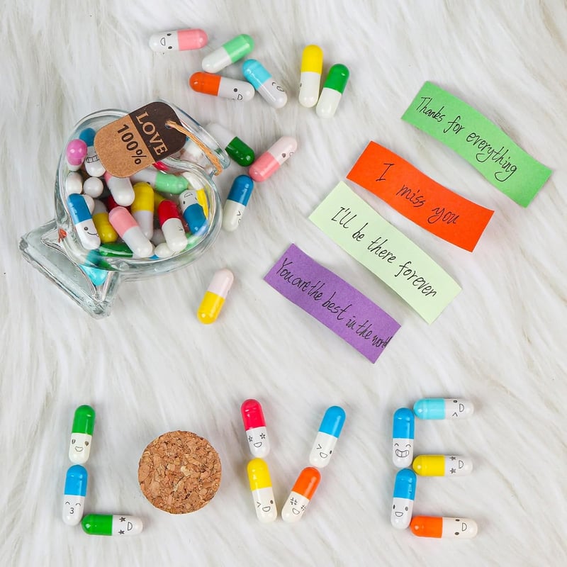 Valentine's Day Capsule Letters - 50PCS Message in a Bottle Set