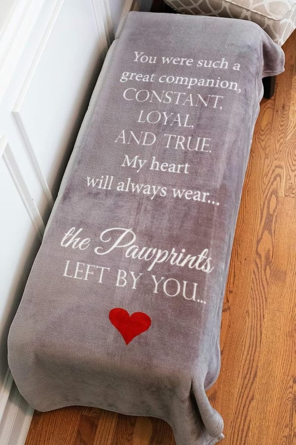 Pet Memorial Blanket - Comforting Gift with Heartfelt Sentiment