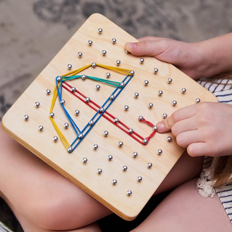 Montessori Geoboard for Kids - Educational Toy with 30 Patterns