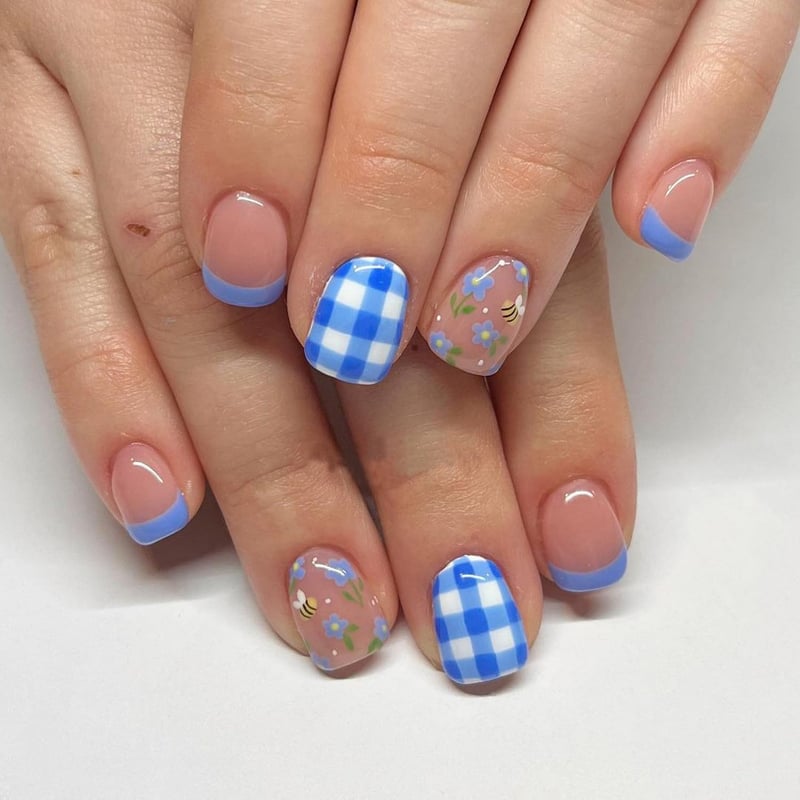 Summer Bee & Flower Press On Nails - Blue Checkered Acrylic