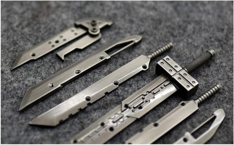 Buster Sword Replica - 7-Piece Collectible Set