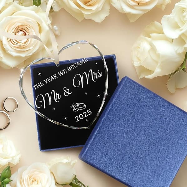 2025 Wedding Gifts for Couples, Mr and Mrs Just Married Ornaments