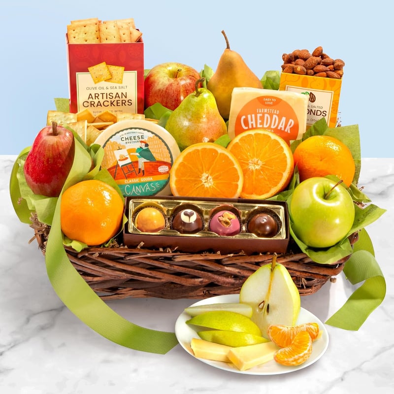 Deluxe Classic Fruit Basket