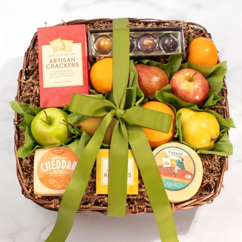 Deluxe Classic Fruit Basket