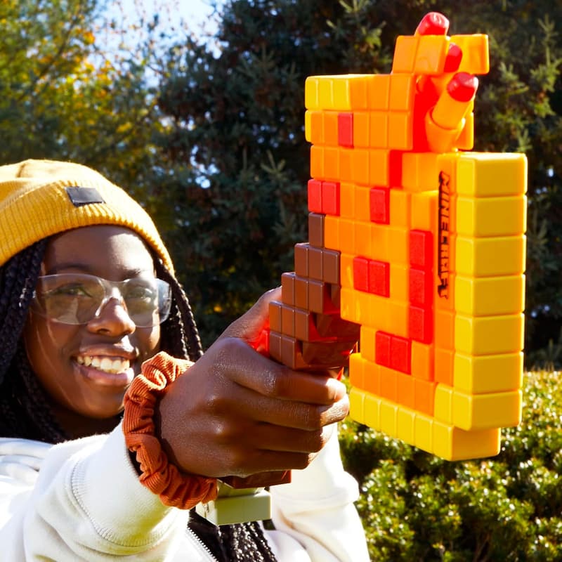 Minecraft Firebrand Dart Blasting Axe with 6 Elite Foam Darts