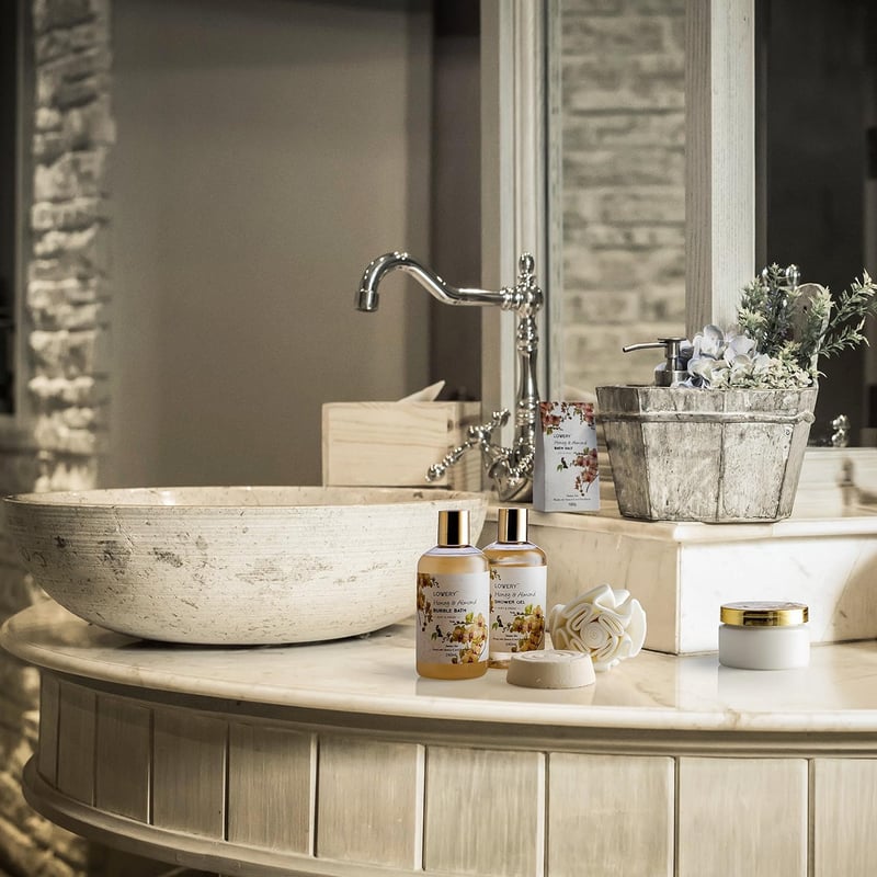 Luxury Spa Gift Basket for Mother's Day - Honey Almond Set