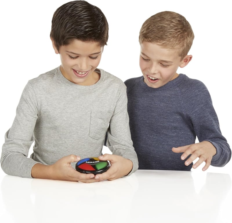 Simon Micro Electronic Game - Compact Classic Fun for Kids 8+