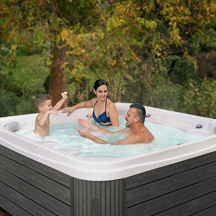 Chicago 7-Person Acrylic Hot Tub with Arctic Max Insulation