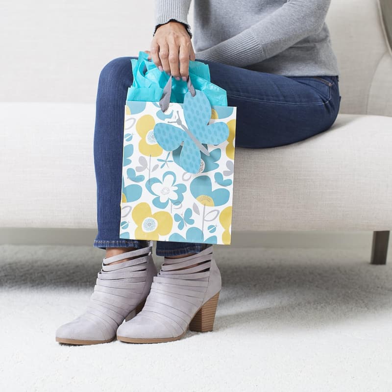 Medium Gift Bag with Tissue Paper (Flowers & Butterflies)