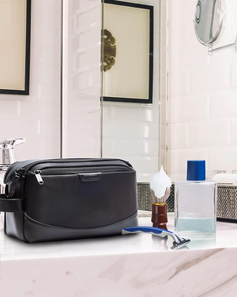 Men's Large Water-Resistant Travel Toiletry Bag - Black