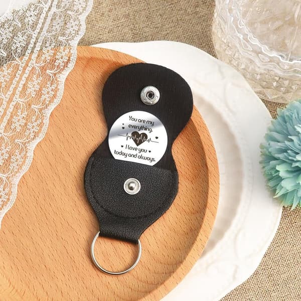 Valentine's Day Inspirational Leather Keychain Pocket Hug