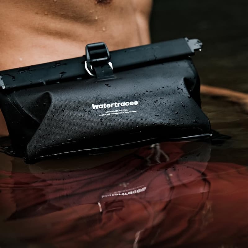 Waterproof Fanny Pack for Snorkeling and Water Sports (Black)