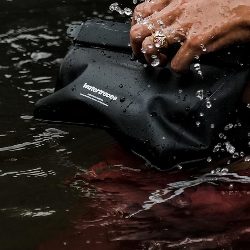 Waterproof Fanny Pack for Snorkeling and Water Sports (Black)