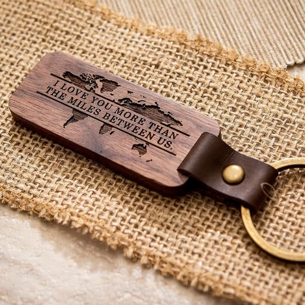 Long Distance Love Wooden Keychain - Engraved Gift for Dad