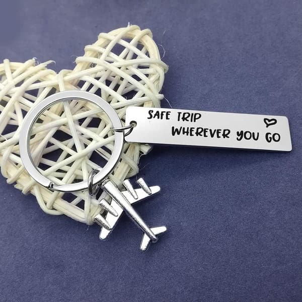 Traveling Keychain - Airplane Design for Graduates and Travelers