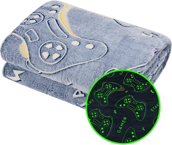 Glow in the Dark Gaming Throw Blanket - Cozy Gifts for Gamers