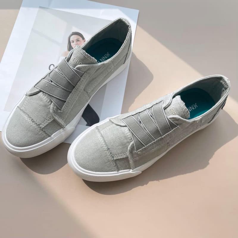 Stylish Women's Slip-On Canvas Sneakers for Casual Walks