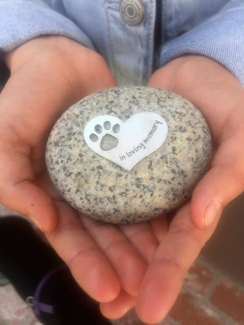 Pet Memorial Stone - Comforting Sympathy Gift for Dog Lovers
