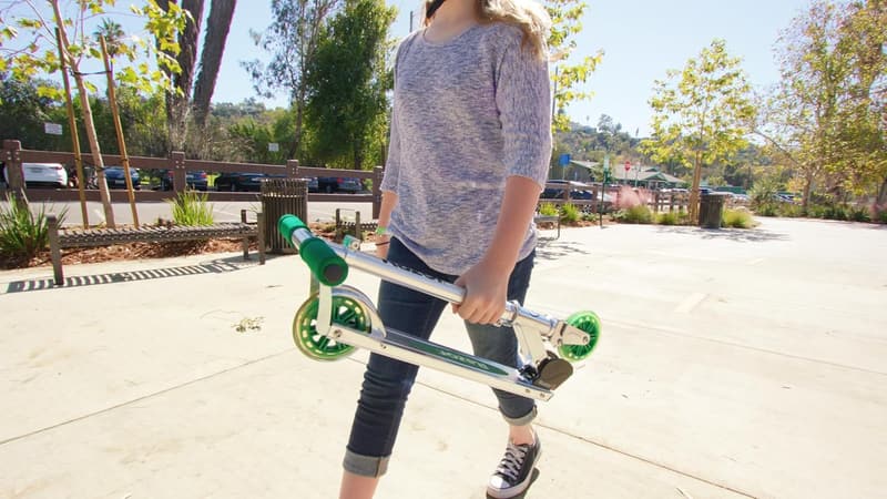 Kids' Razor A3 Kick Scooter - Foldable, Lightweight, Adjustable