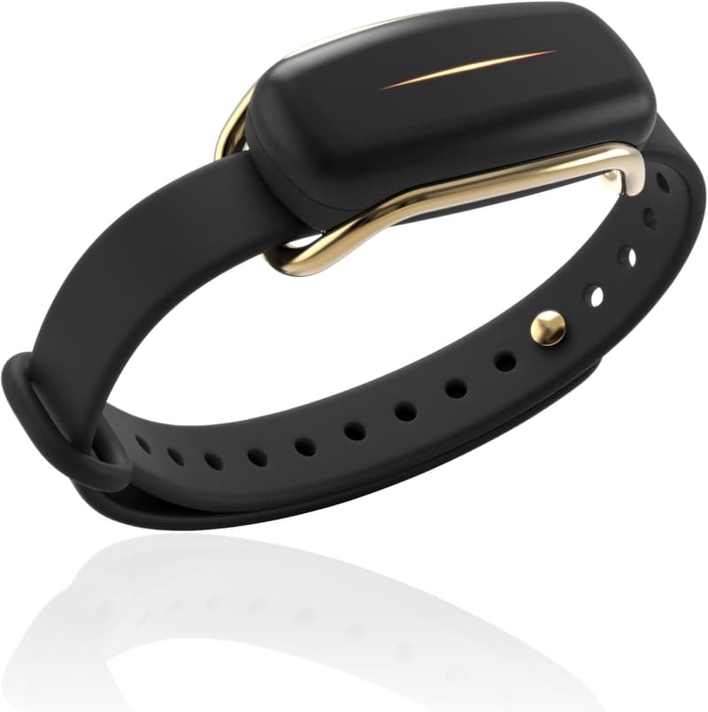 Long-Distance Smart Bracelet for Couples with Haptic Vibration