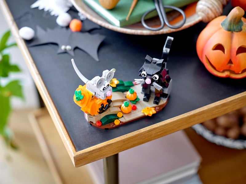 Halloween Cat & Mouse Lego Building Kit 40570