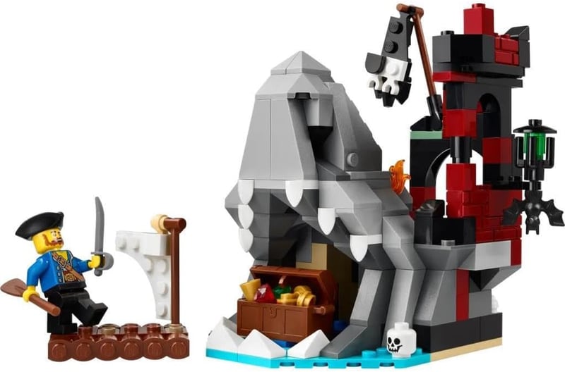 LEGO Scary Pirate Island Building Set (40597, 214 pcs)