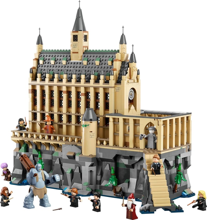LEGO Harry Potter Great Hall Playset with 11 Minifigures