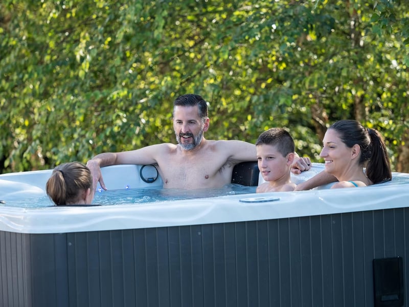Hudson Bay 4-Person Hot Tub with 15 Jets - Backyard Hydrotherapy