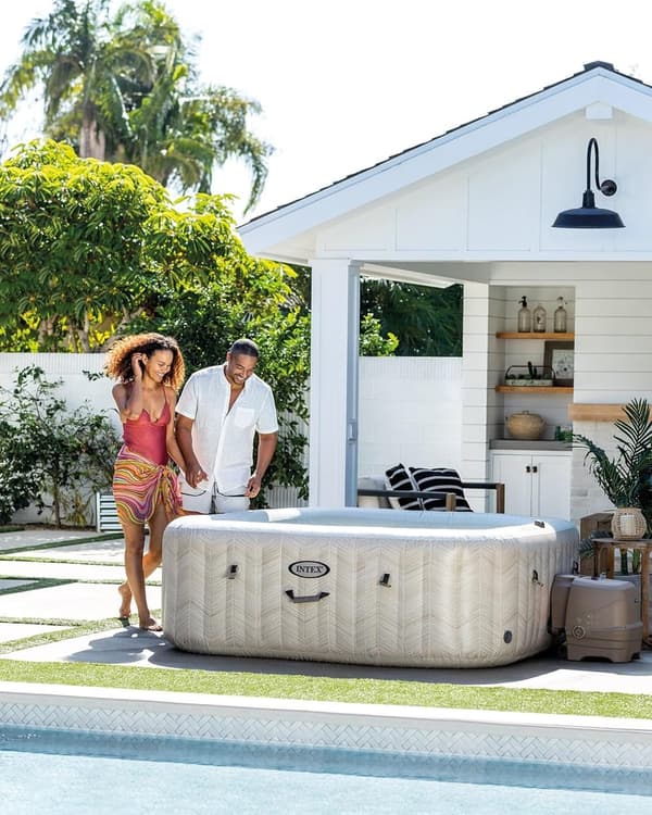 Inflatable 6-Person Hot Tub with Energy-Efficient Cover