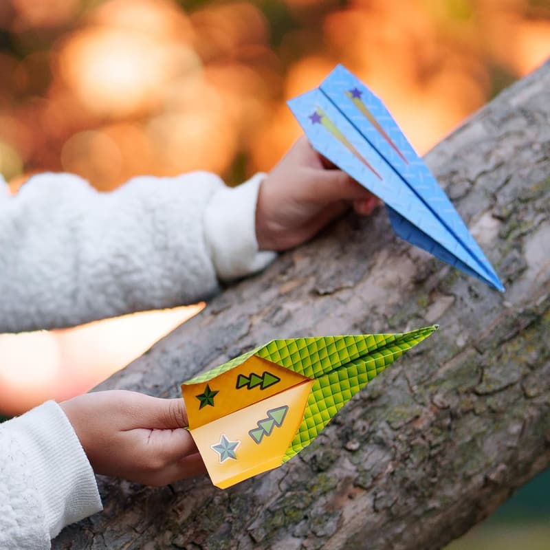 Kids' Craft Kit: 20 Paper Airplanes for Ages 6-8+