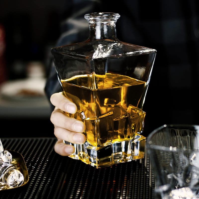 Premium 29 oz Whiskey Decanter with Glass Stopper for Men