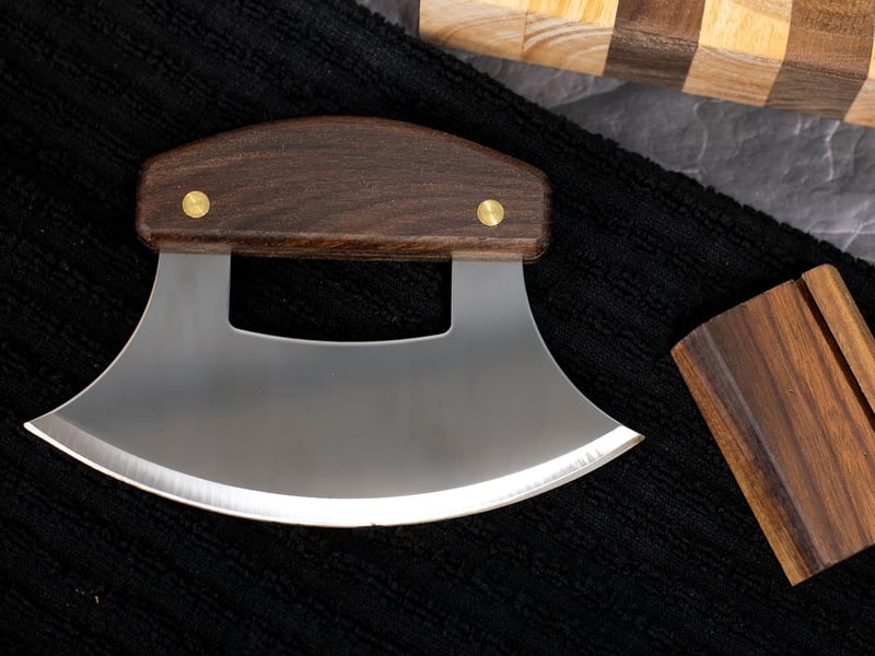 Alaskan Ulu Knife - Traditional Arctic Tool